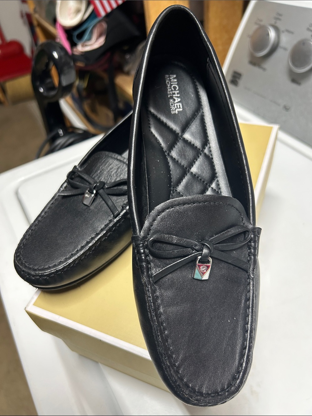 Michael Kors Black Leather Bow Moccasin Loafers. 7M - Picture 2 of 5